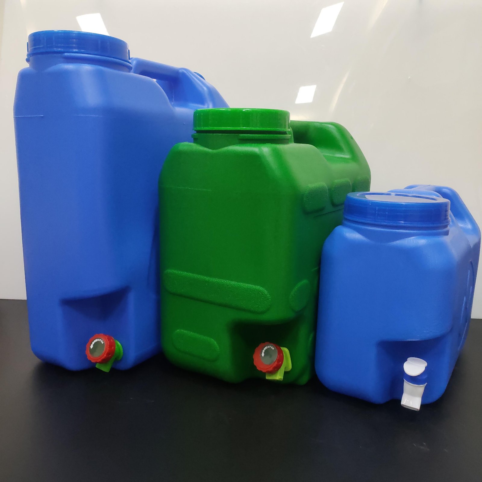 WATER CONTAINER WITH FAUCET / PORTABLE WATER CAN / WATER STORAGE ...
