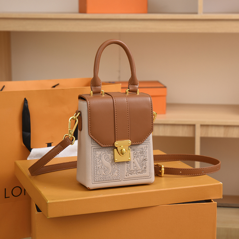 Personalized Small Bags Design Western Style Shoulder Small Square Bag