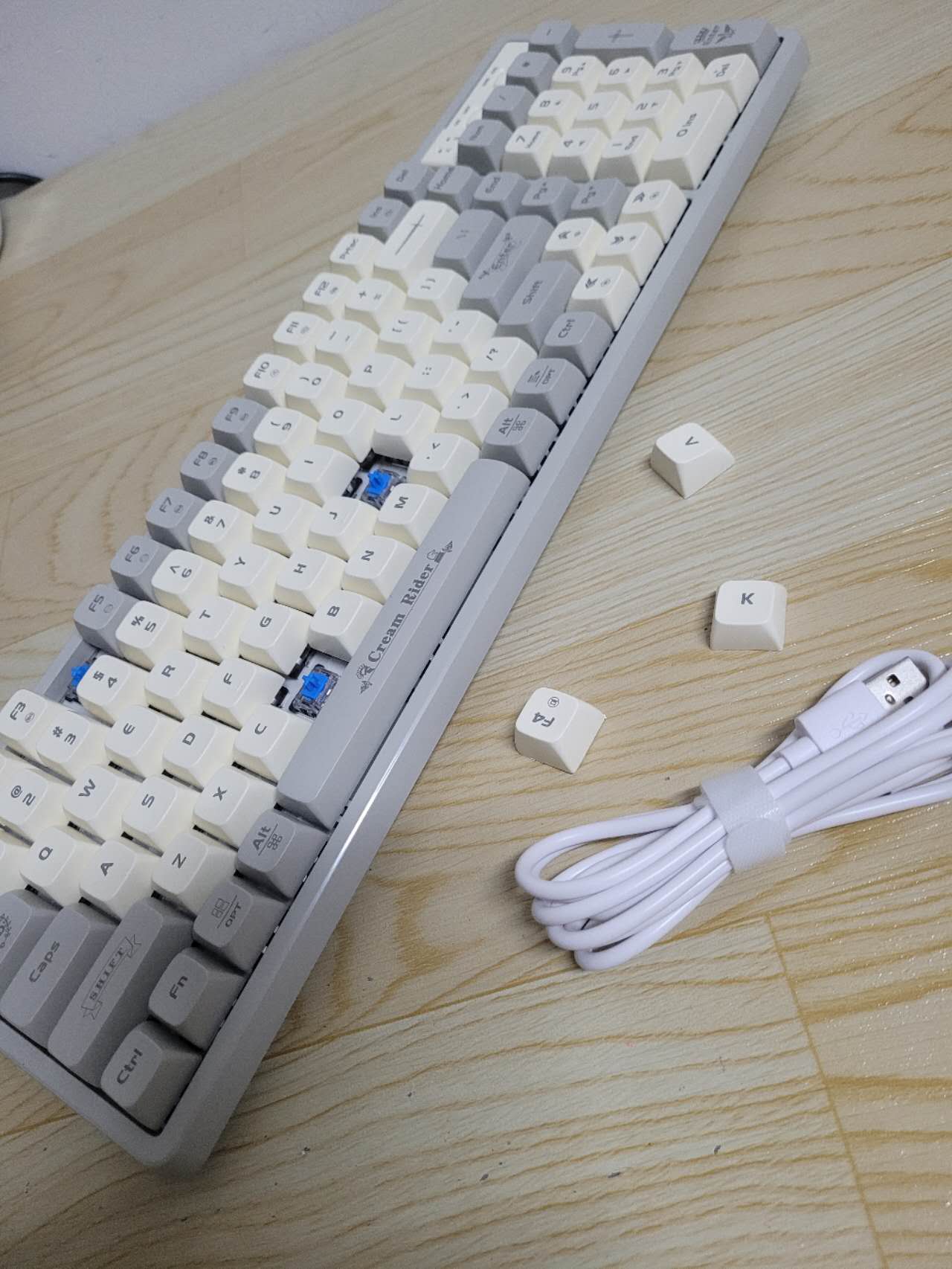 WIred full size mechanical keyboard blue switch fullkeys hotswap ...