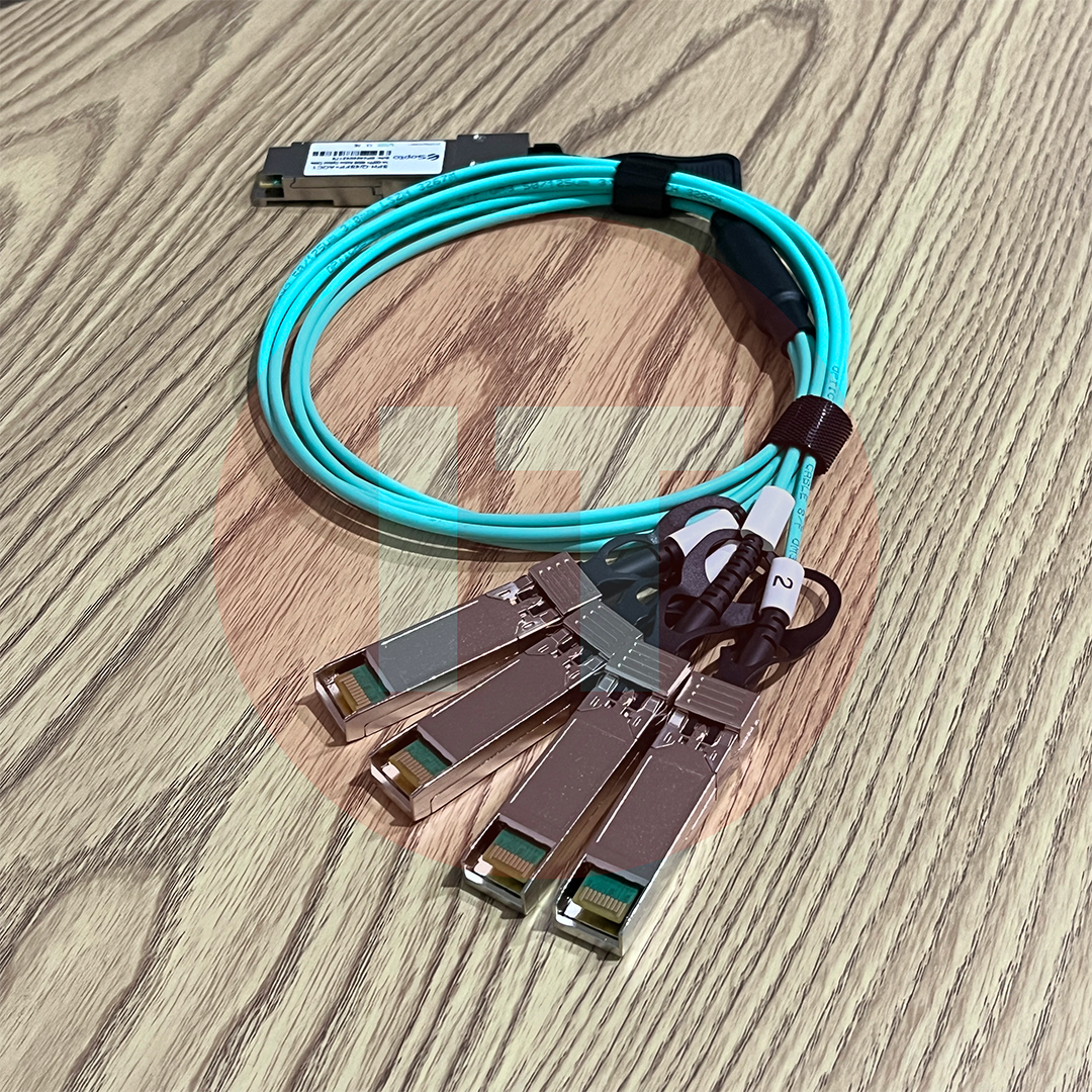 Sopto AOC Breakout Cable - 40G QSFP+ to 4x 10G SFP+ Active Optical ...