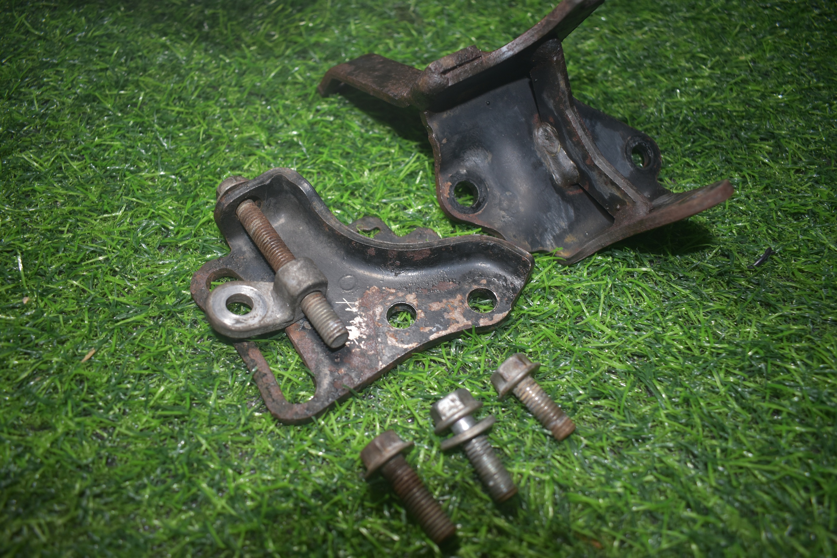 Suzuki Multicab, Van Compressor (BRACKET) (DA52, DA62, DA63T) (DA64V ...