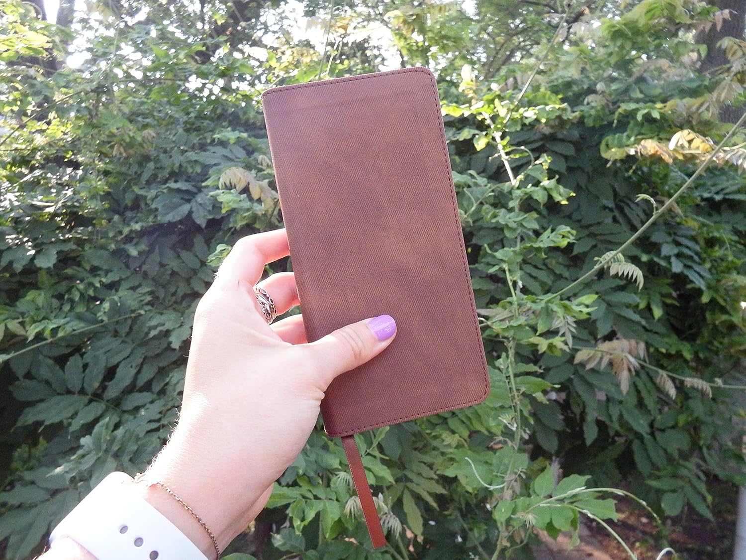 NIV Pocket Thinline Bible, Leathersoft, Brown, Red Letter, Comfort ...