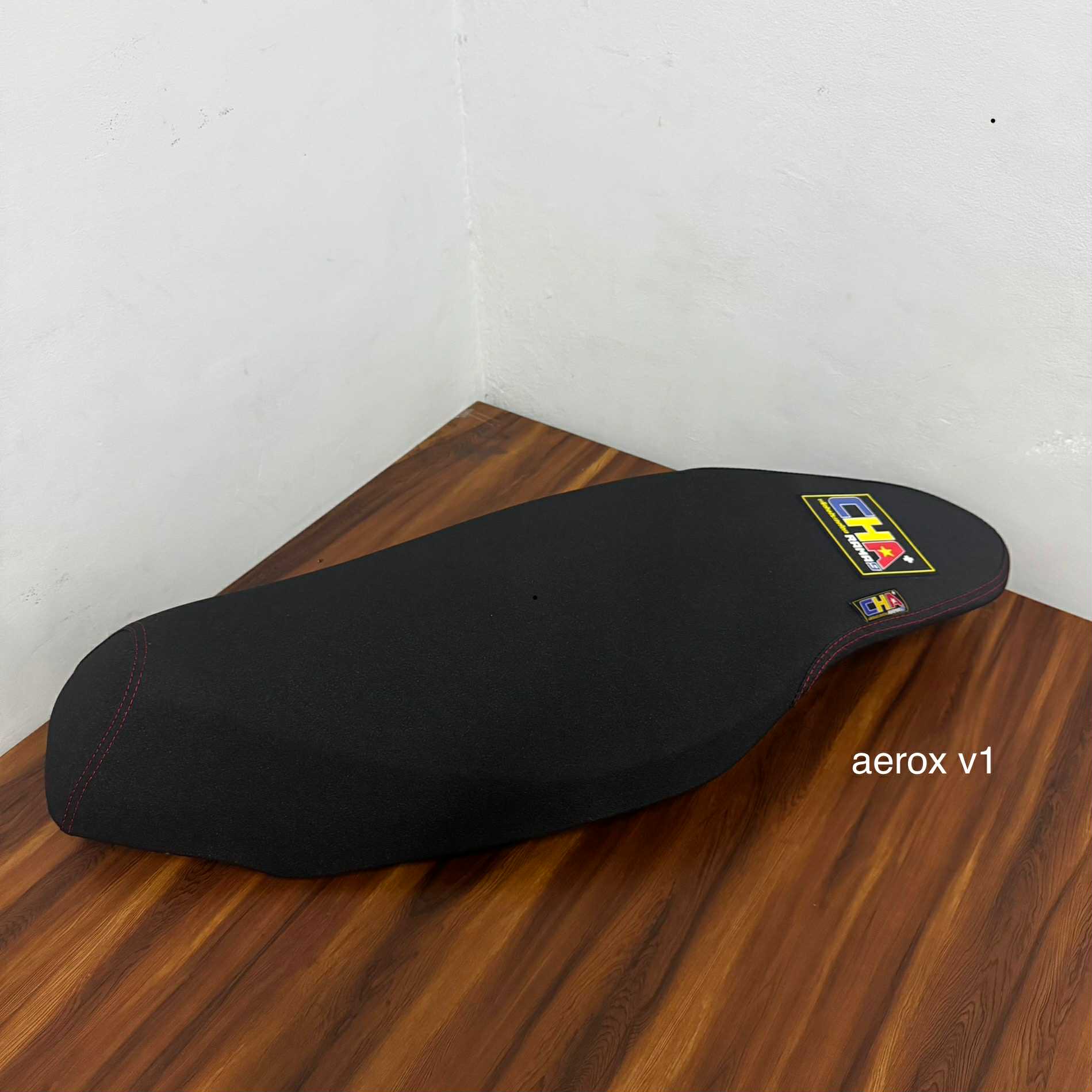 CHARAMA RUBERRIZED LOGO LIHA texture FLAT SEAT for PCX, ADV, NMAX V2 ...