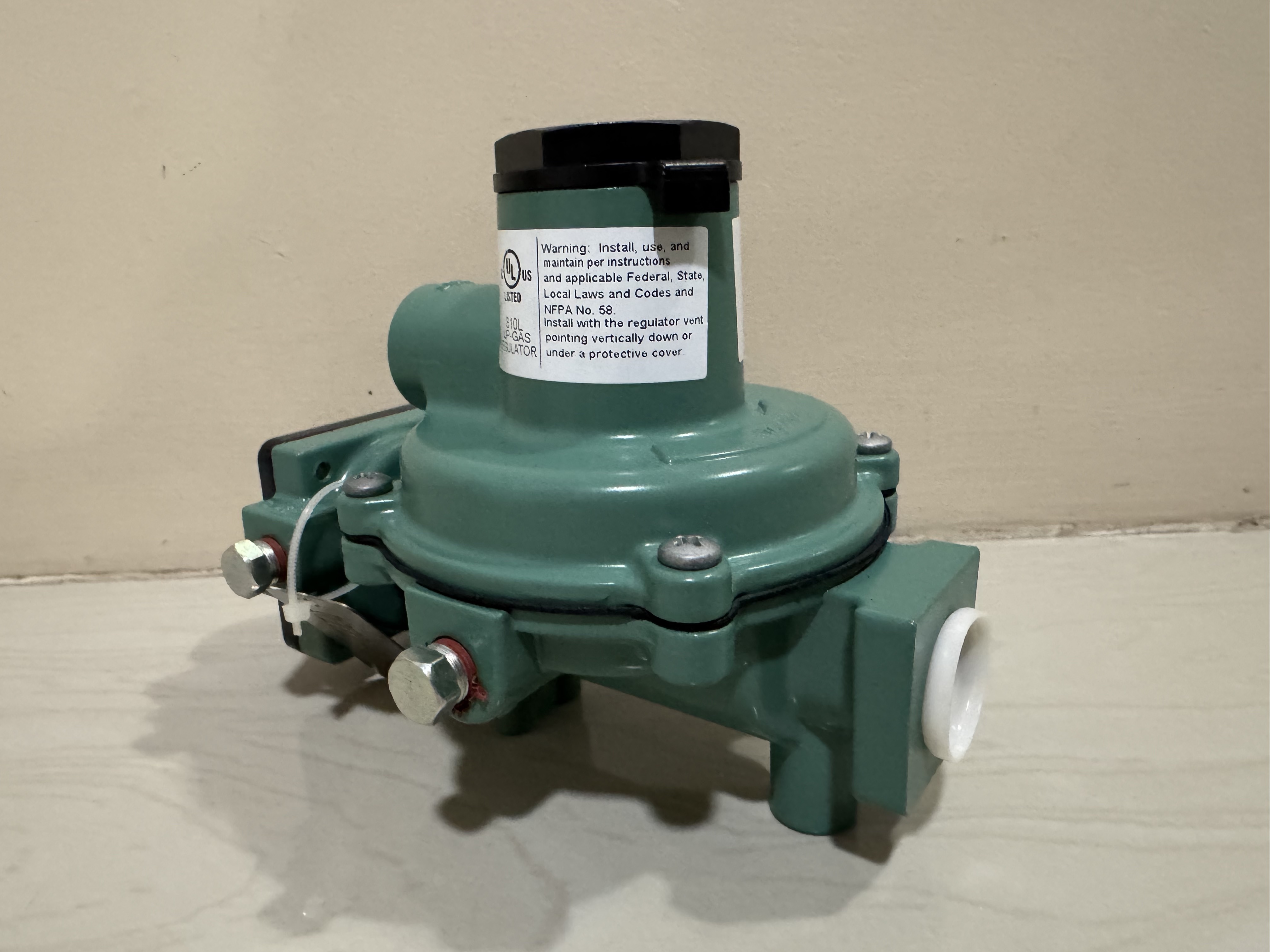 Fisher R222 low pressure LPG regulator 1/2 in inlet 1/2 in outlet for ...