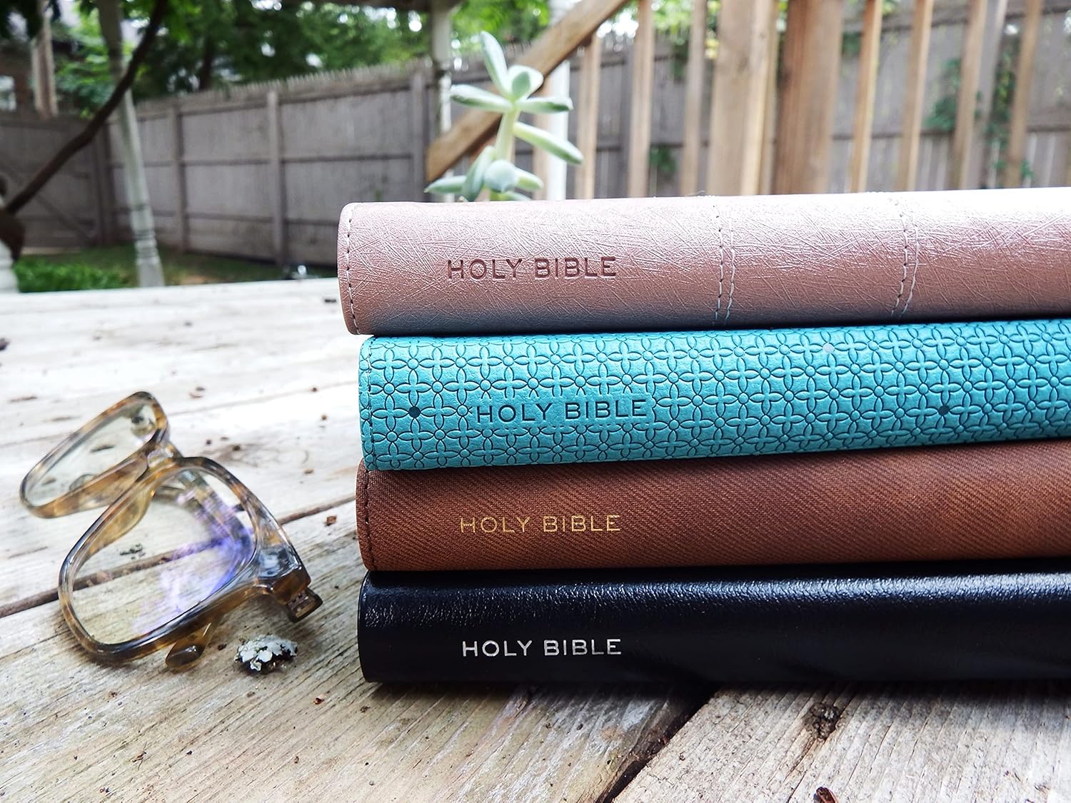 NIV Pocket Thinline Bible, Leathersoft, Brown, Red Letter, Comfort ...