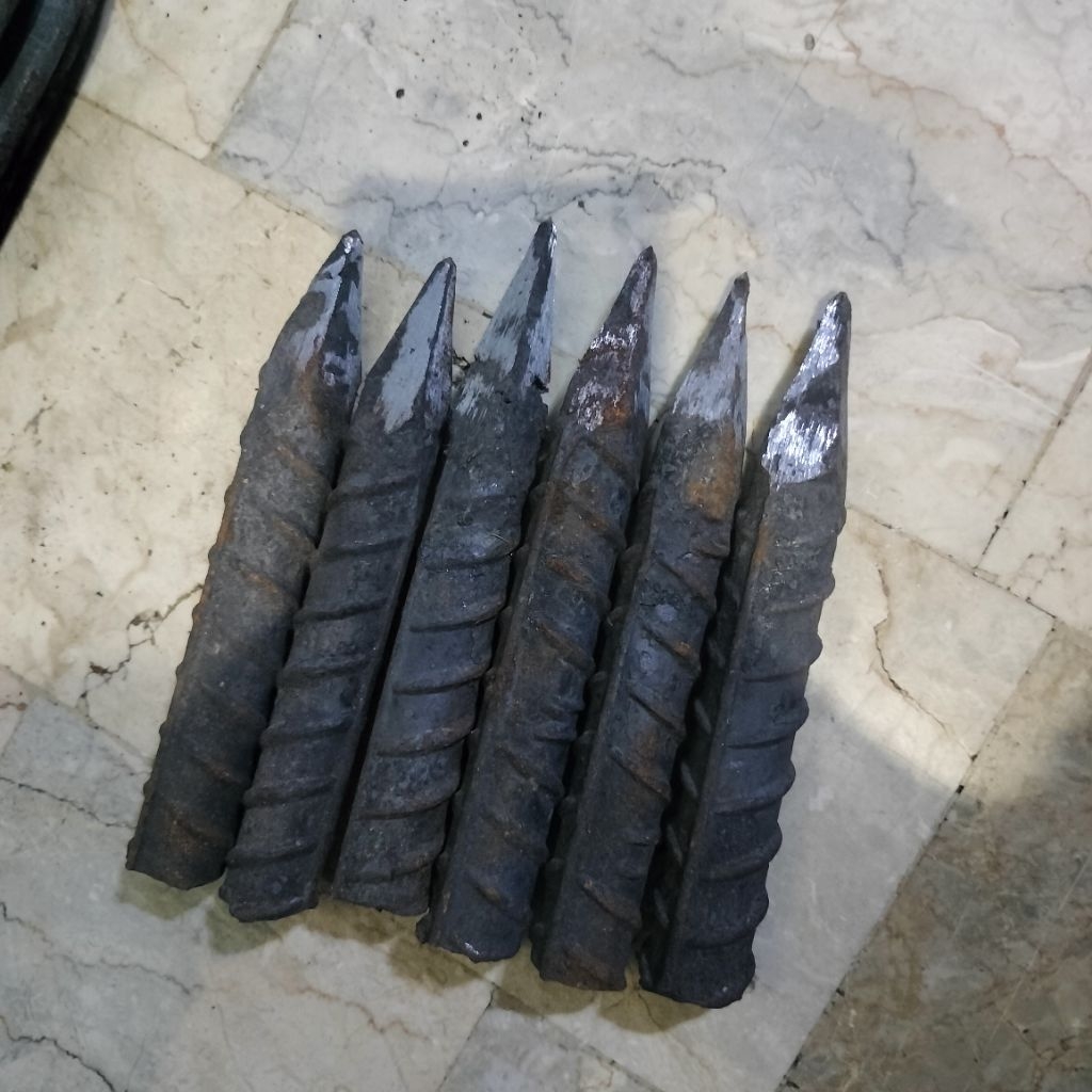 Talim ng Molye Bareta Panday ang Talim Gardening tools only | Shopee ...