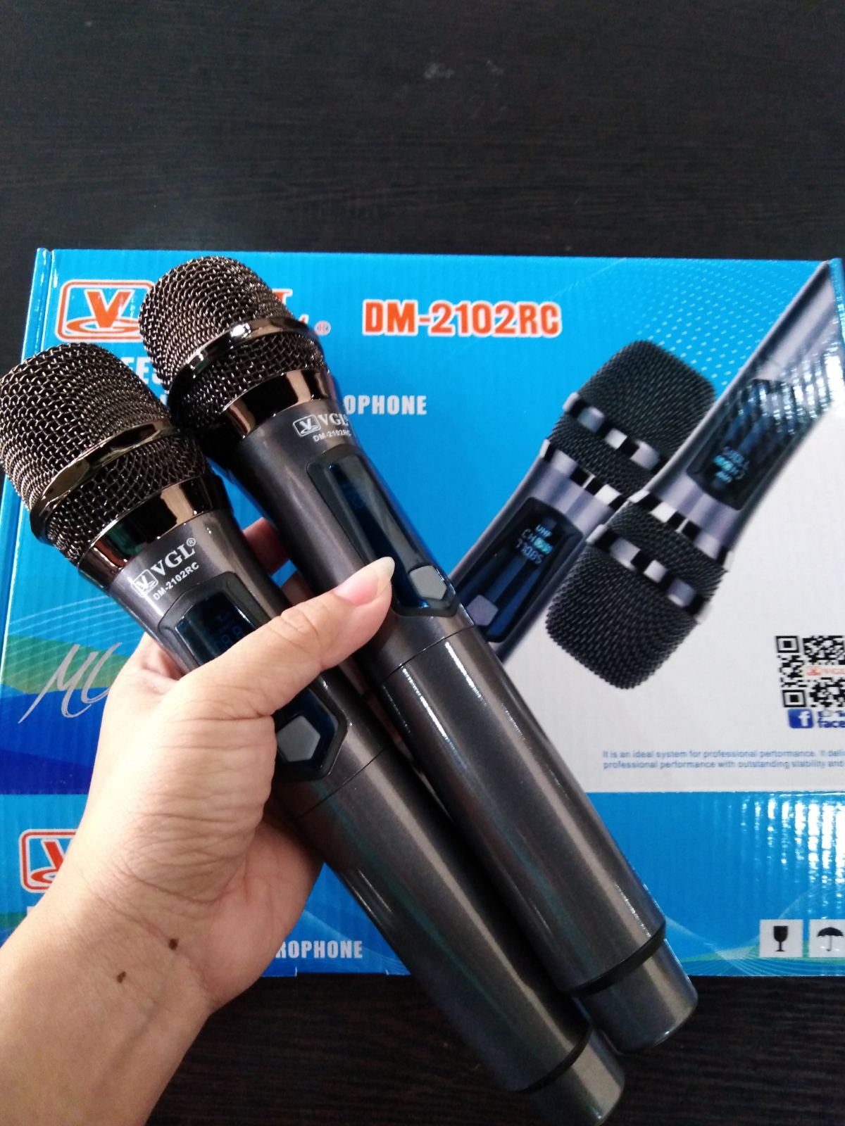 VGL 2N1 WIRELESS RECHARGEABLE MICROPHONE ( DM 2102RC ) | Shopee Philippines