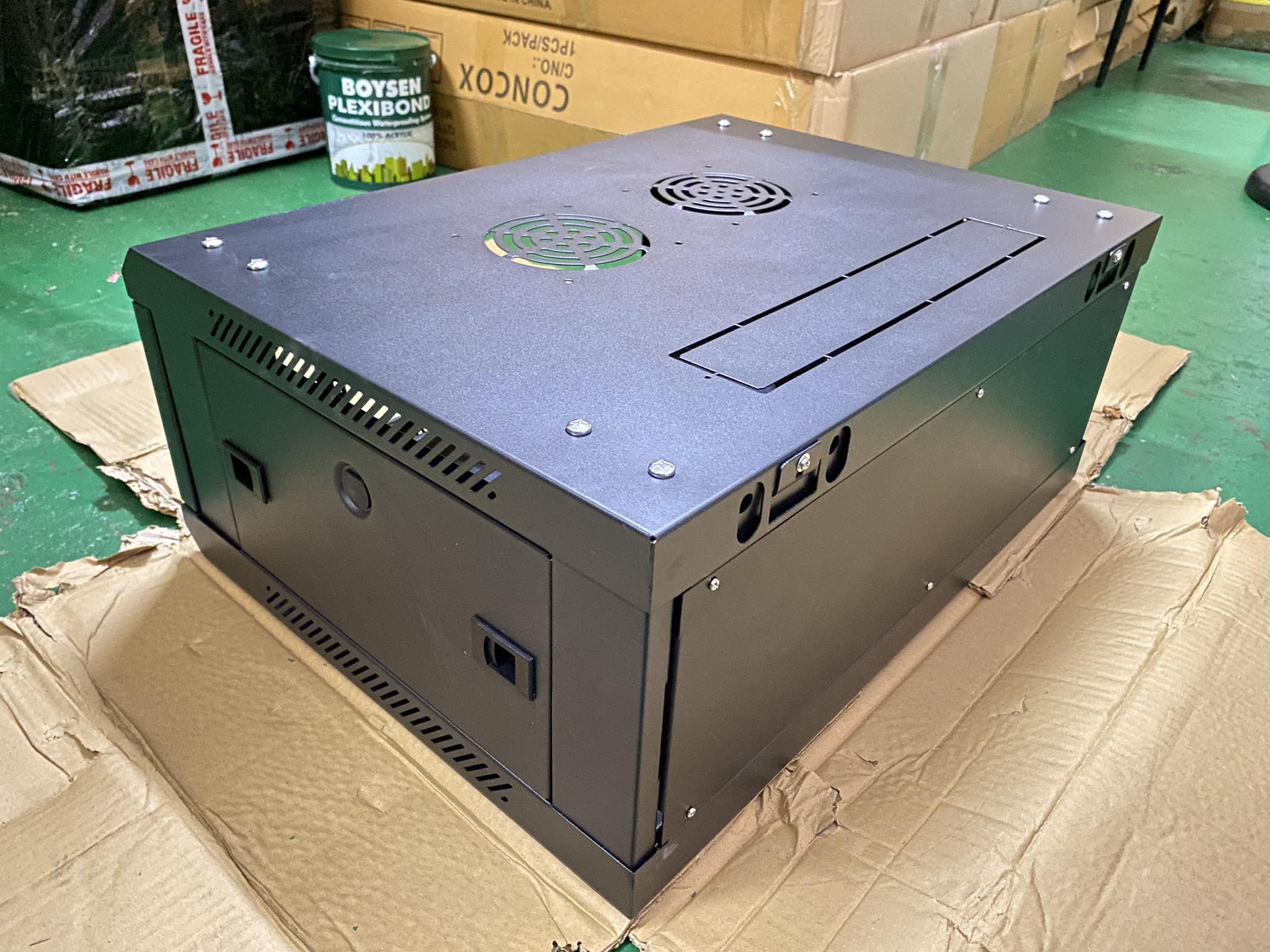 4U DATA CABINET 600MM 450MM Cabinet with lock (For Self-Assembly) wall ...