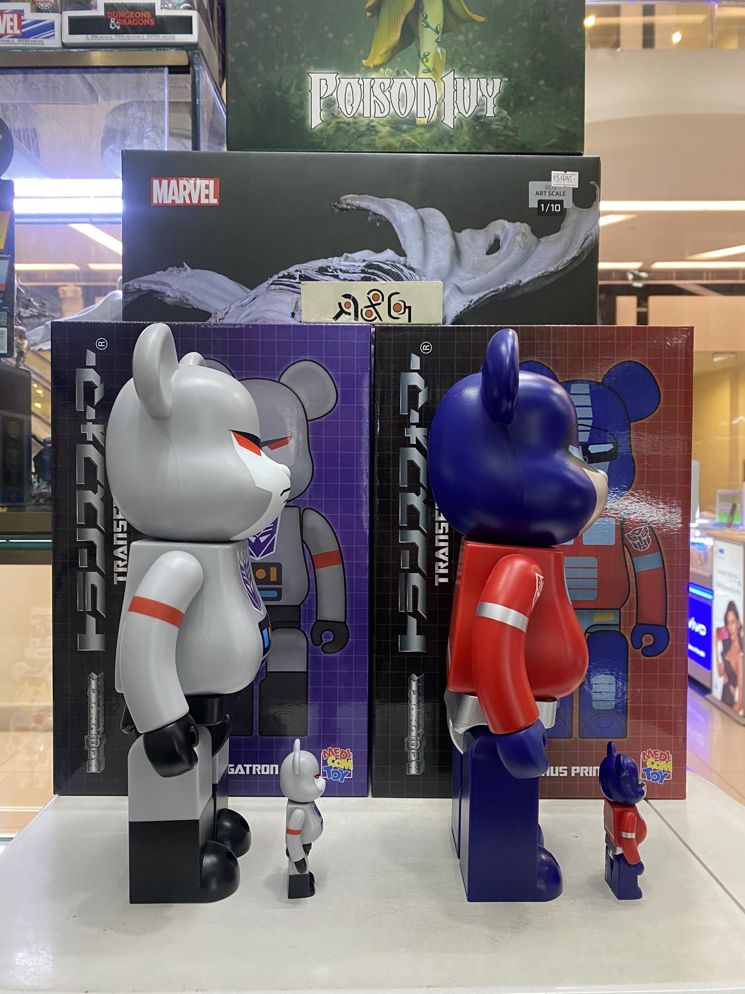 BE@RBRICK × TRANSFORMERS OPTIMUS PRIME 400％ medicom bearbrick