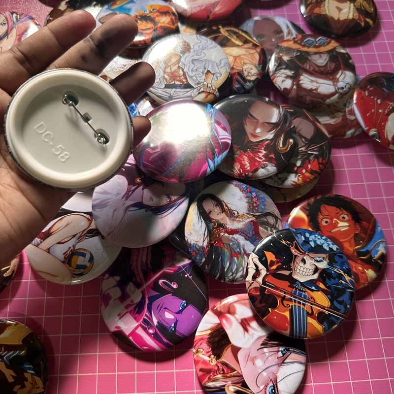 ONE PIECE Button Pins Collectibles Souvenirs Gifts Giveaways | Shopee ...