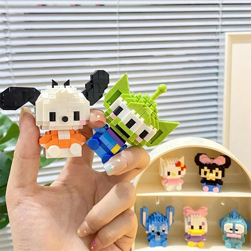 【DUZ】Mini Building Blocks Assembled Small Sanrio Particles Toys For Kid ...