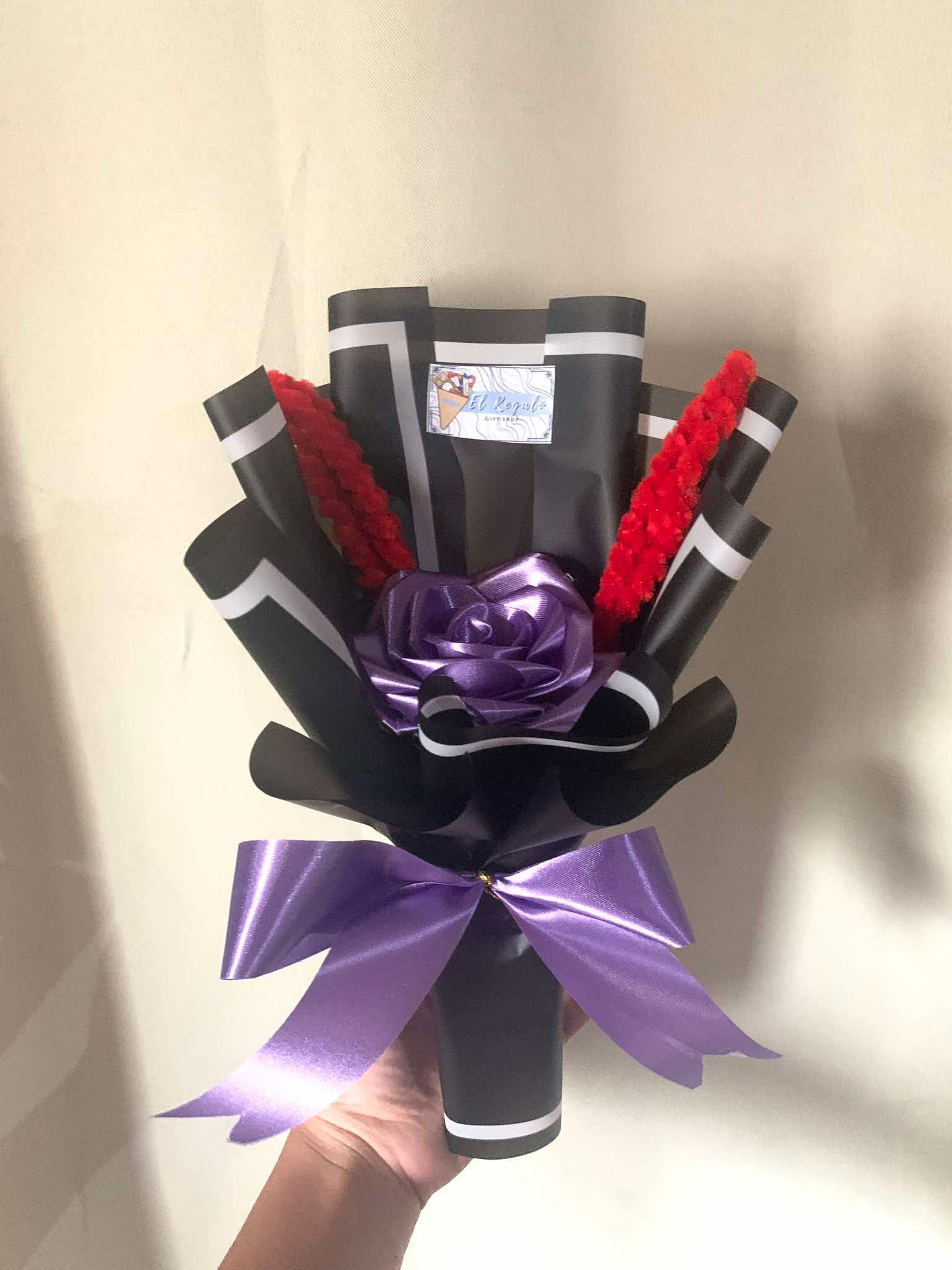 SINGLE STEM SATIN ROSE BOUQUET WITH FUZZY WIRE & FAIRY LIGHTS Perfect