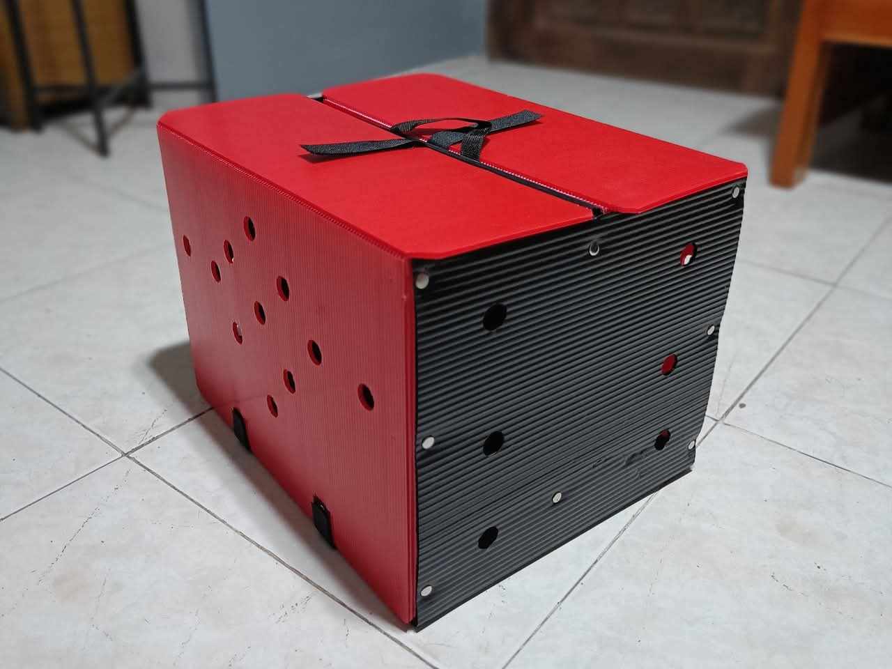 Derby Box Double Plastic Collapsible for Gamefowl | Shopee Philippines