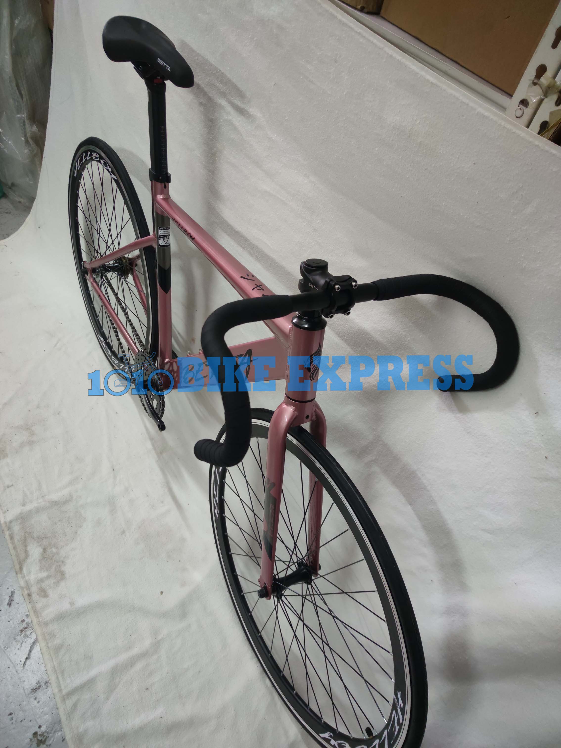 BETTA HELLBOY FIXIE AERO 700x25C Shopee Philippines