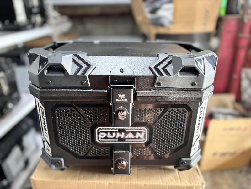 Duhan v5 Hard Plastic Top box with backrest & metal base plate | Shopee ...