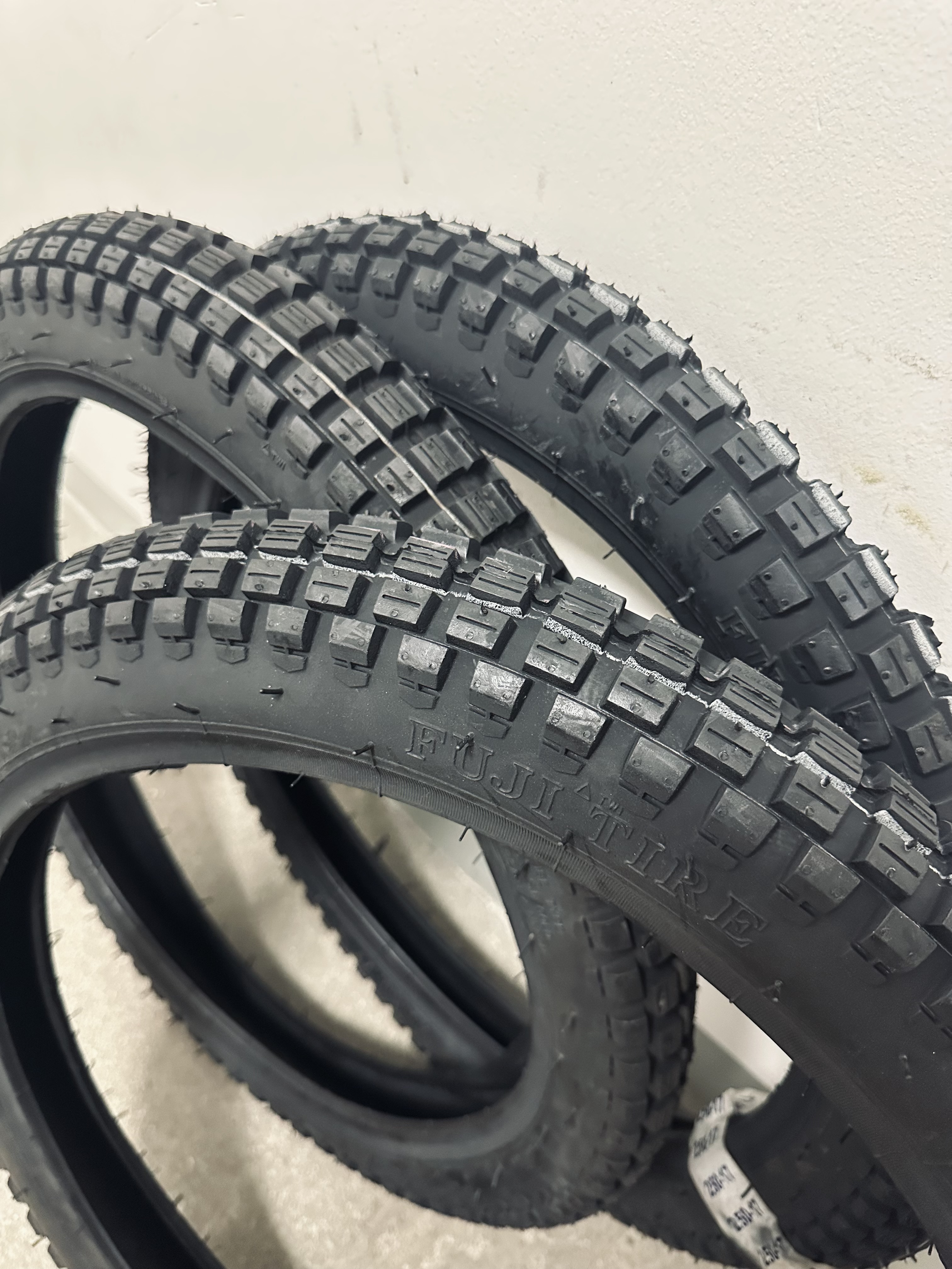 LEO FUJI TRIAL KING Motorcycle Tire ON|OFF ROAD DUAL SPORT SERIES 4PLY
