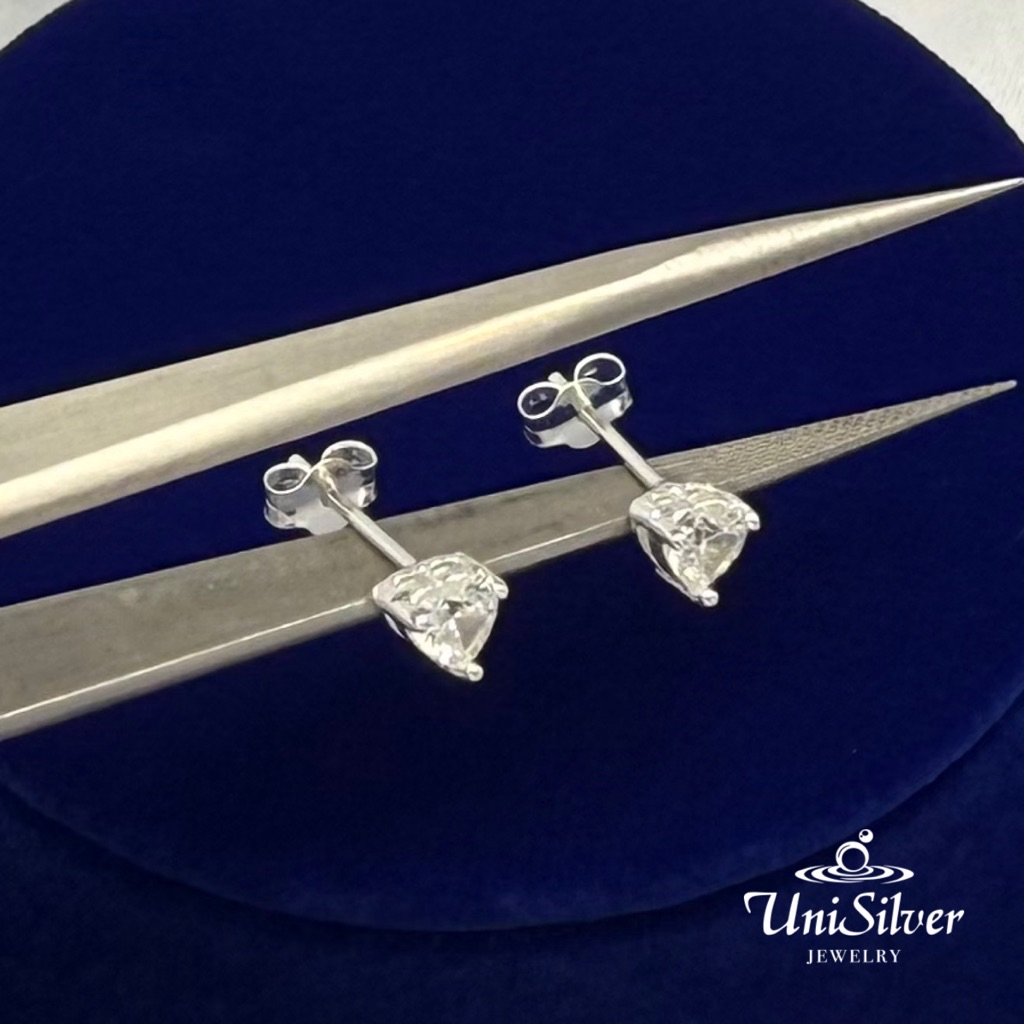 Unisilver 925 Sterling Silver 4MM Heart-cut prong-set stud earrings ...