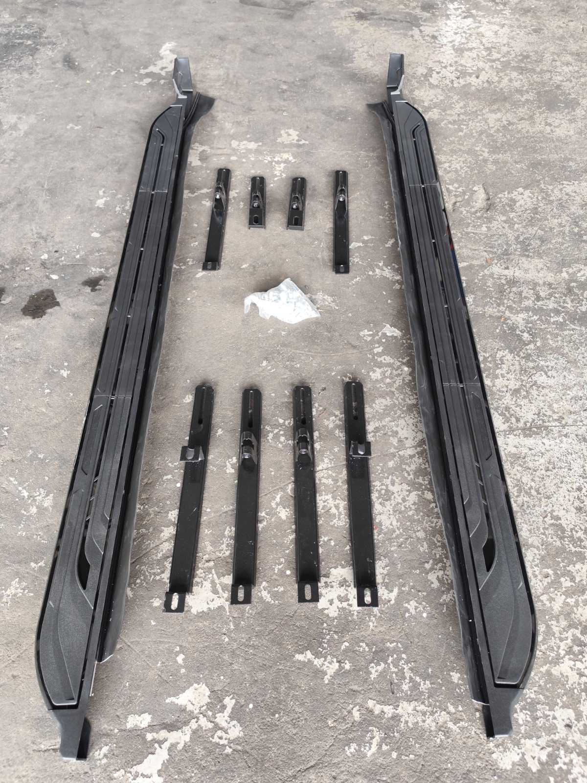 XPANDER / XPANDER CROSS 2018 - 2026 OEM ALL BLACK & 2 TONE STEPBOARD ...