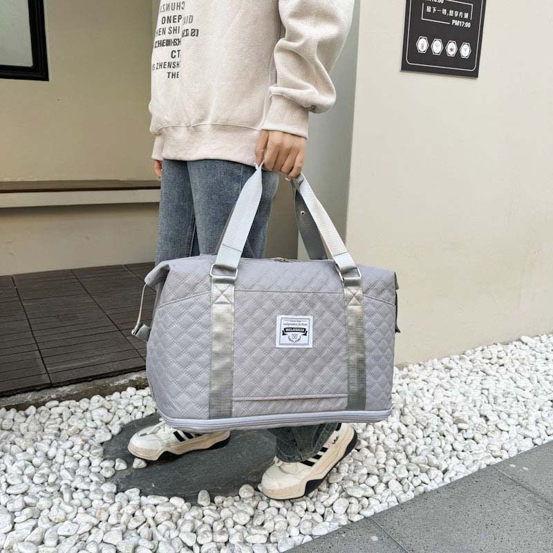 Baggo Expandable Travel Bag | Waterproof & Wear-Resistant Weekend ...