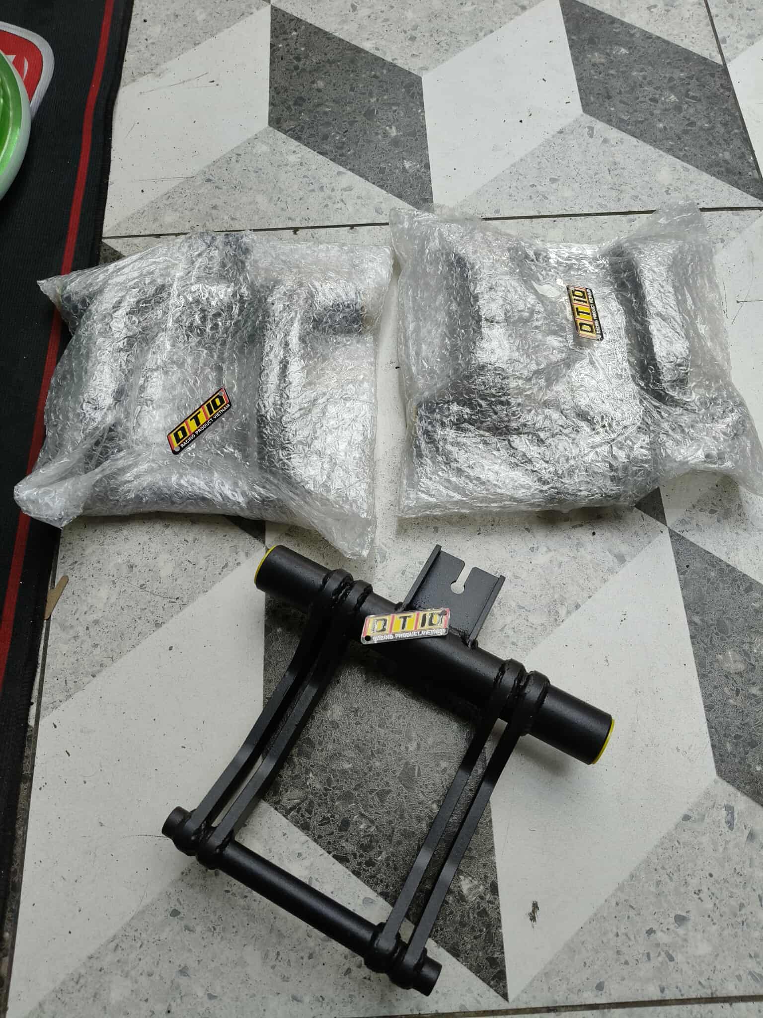 DT10 STEEL CNC EMBLEM ENGINE SUPPORT +2.5 (BAKAL) HONDA CLICK V3 ...