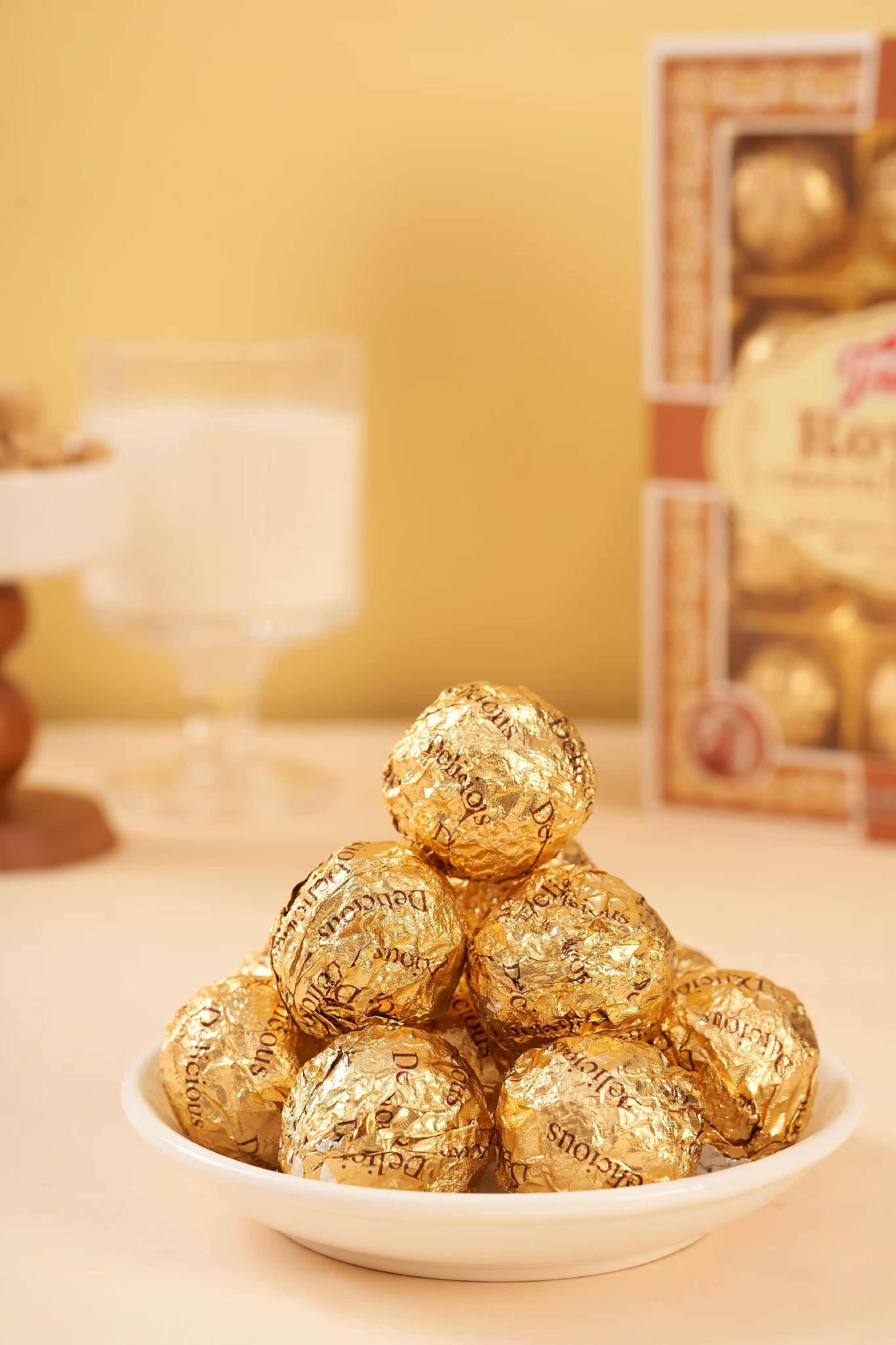 BUY 1 TAKE 1 TRIMEE COD Royale Chocolate Balls 12PCS Crispy Rice ...
