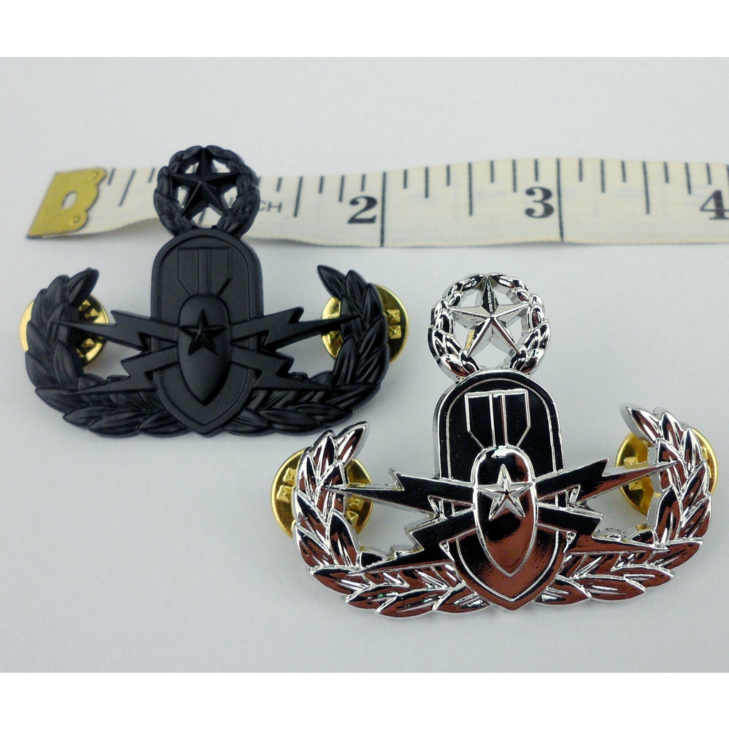 TWO US NAVY MASTER EXPLOSIVE ORDNANCE DISPOSAL EOD BADGE INSIGNIA PIN ...