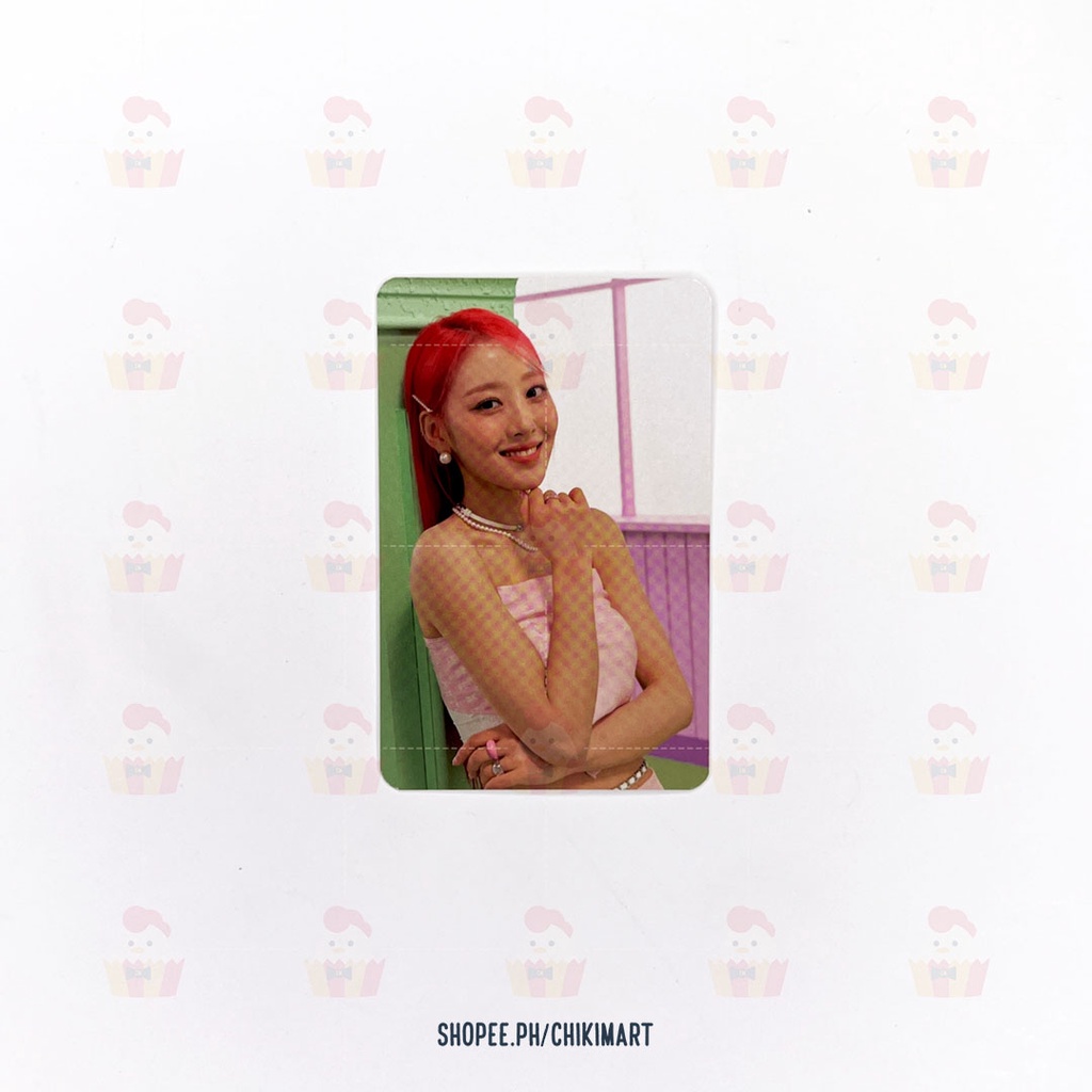 Loona Flip That Official Everline MD Collect Book, Photocard