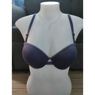 Push up Triumph bra strapless with wire on hand sizes 34,36,38,40 cap A and  B