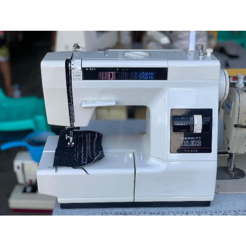 Singir Merritt heavy duty foot pedal sewing machine with 28 stitches. Shopee Philippines