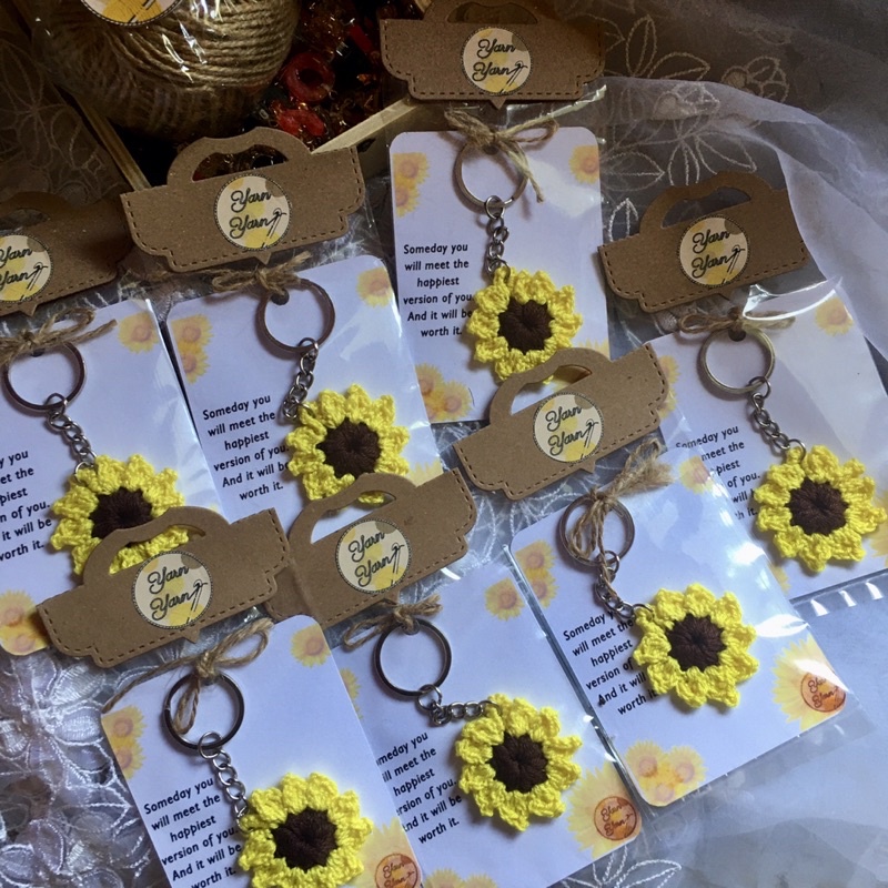 KARTEEB crocheted sunflower keychain w/ aesthetic packaging, crochet