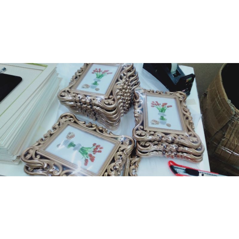 VINTAGE FRAME 4R (GOLD&WHITE) | Shopee Philippines