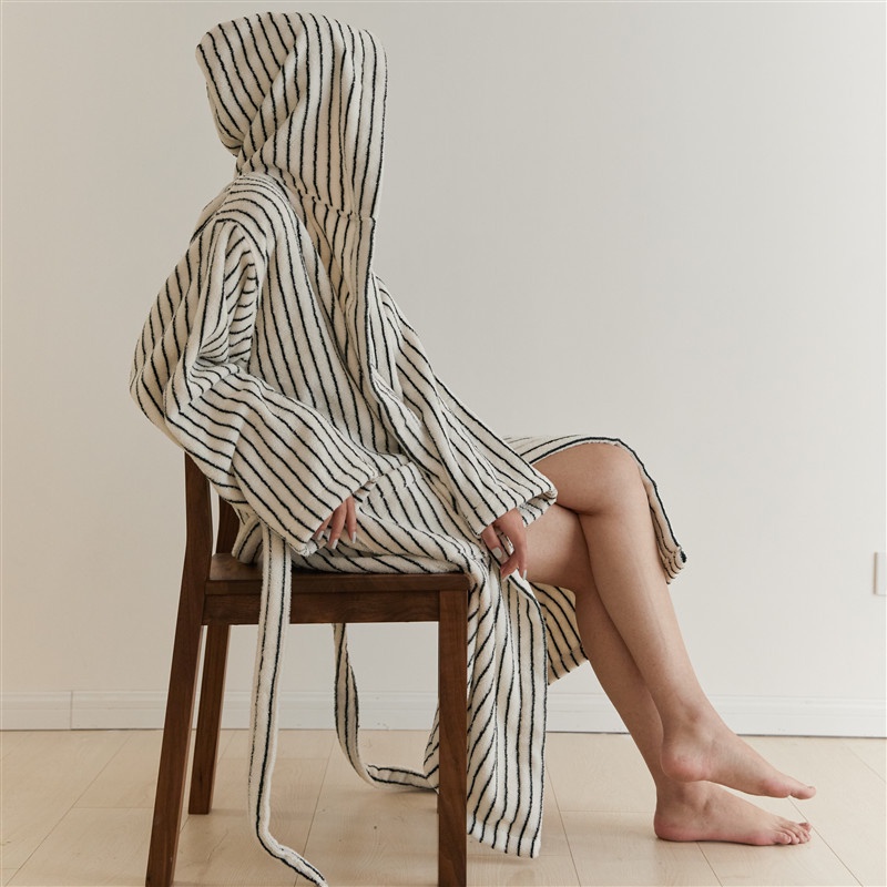Retro Stripe Cotton Bathrobe Super Soft Absorption V Neck Sleepwear