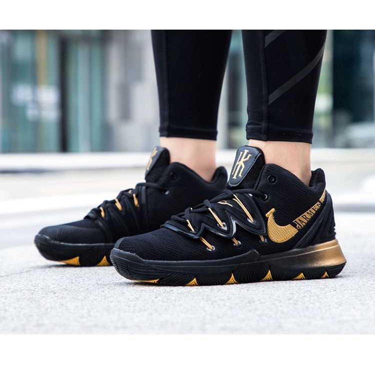 Black gold outlet kyrie 5