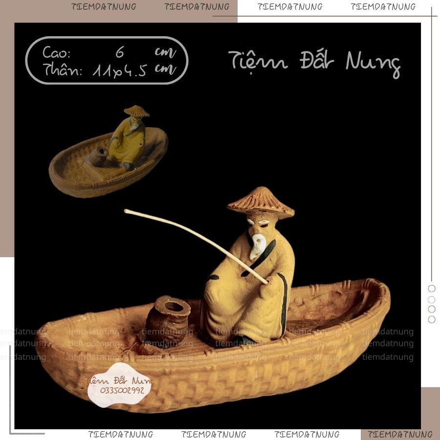 Ceramic Statue Of The Old Man Sitting On A Boat For Aquariums