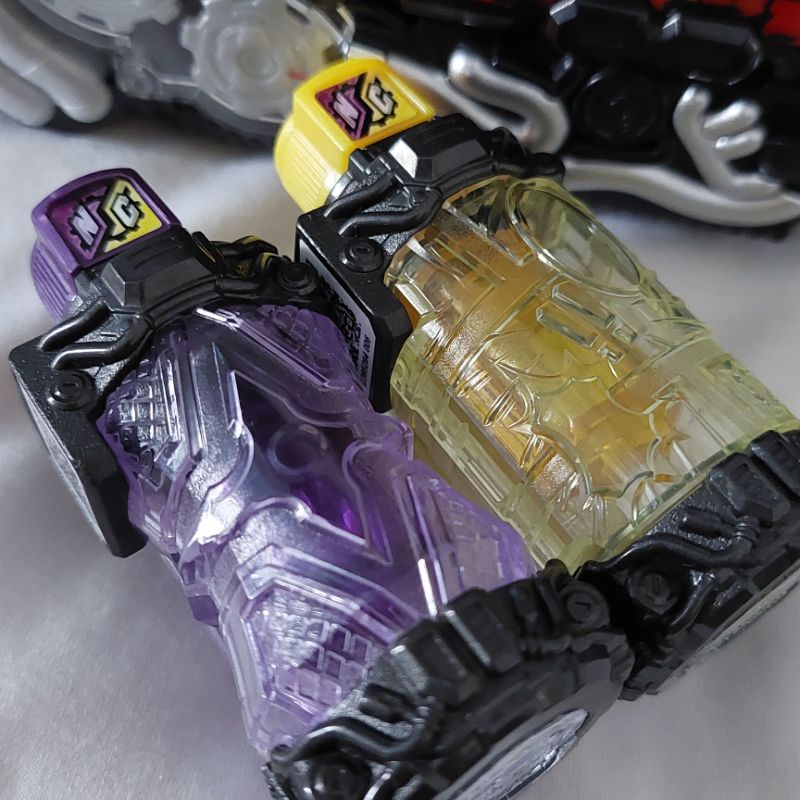 Full Bottle Ninja Comics second hand - Kamen rider Build model | Shopee ...