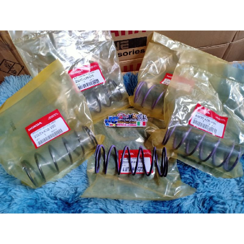 Center Spring (Stock RPM) for HONDA CLICK 125/150 Version 1 and 2 ...