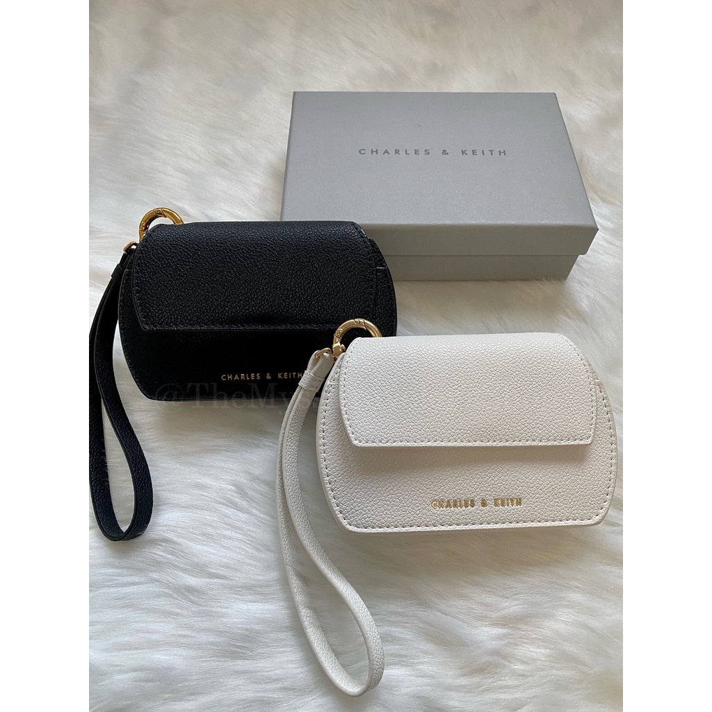 Wristlet charles cheap and keith