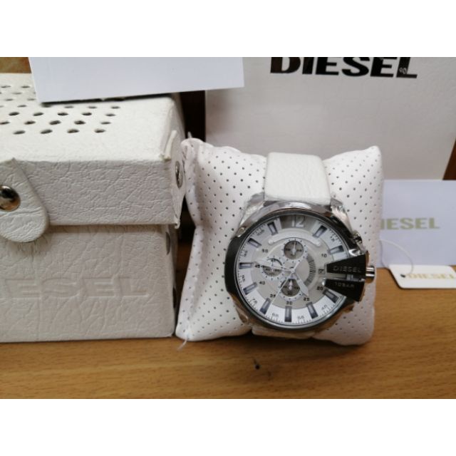 Diesel sale watch mechanism