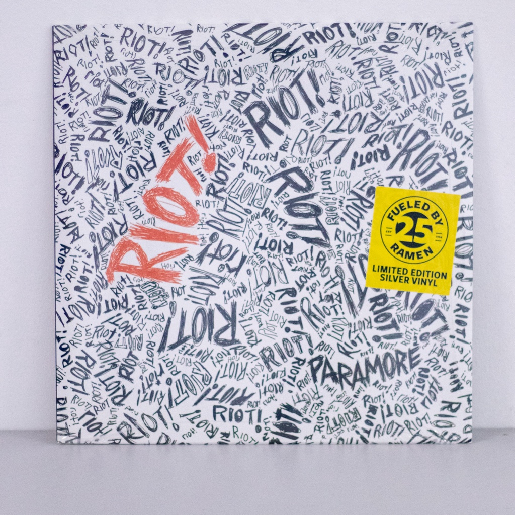 Paramore - Riot! (February 25th Anniversary Edition) - Silver Vinyl LP ...