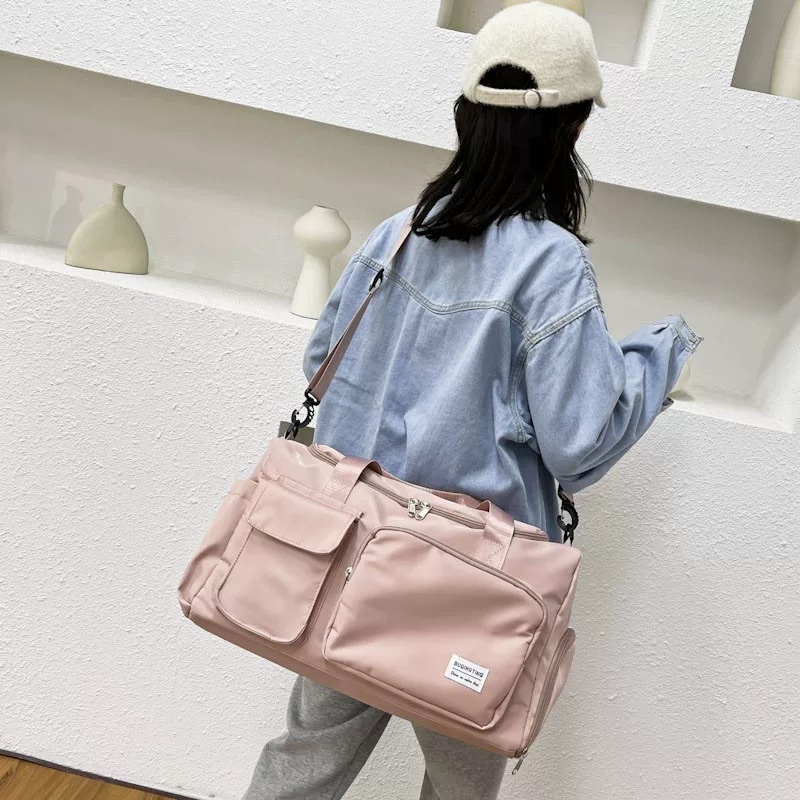 Multipocket travel bag independent shoe space luggage bag wet and dry