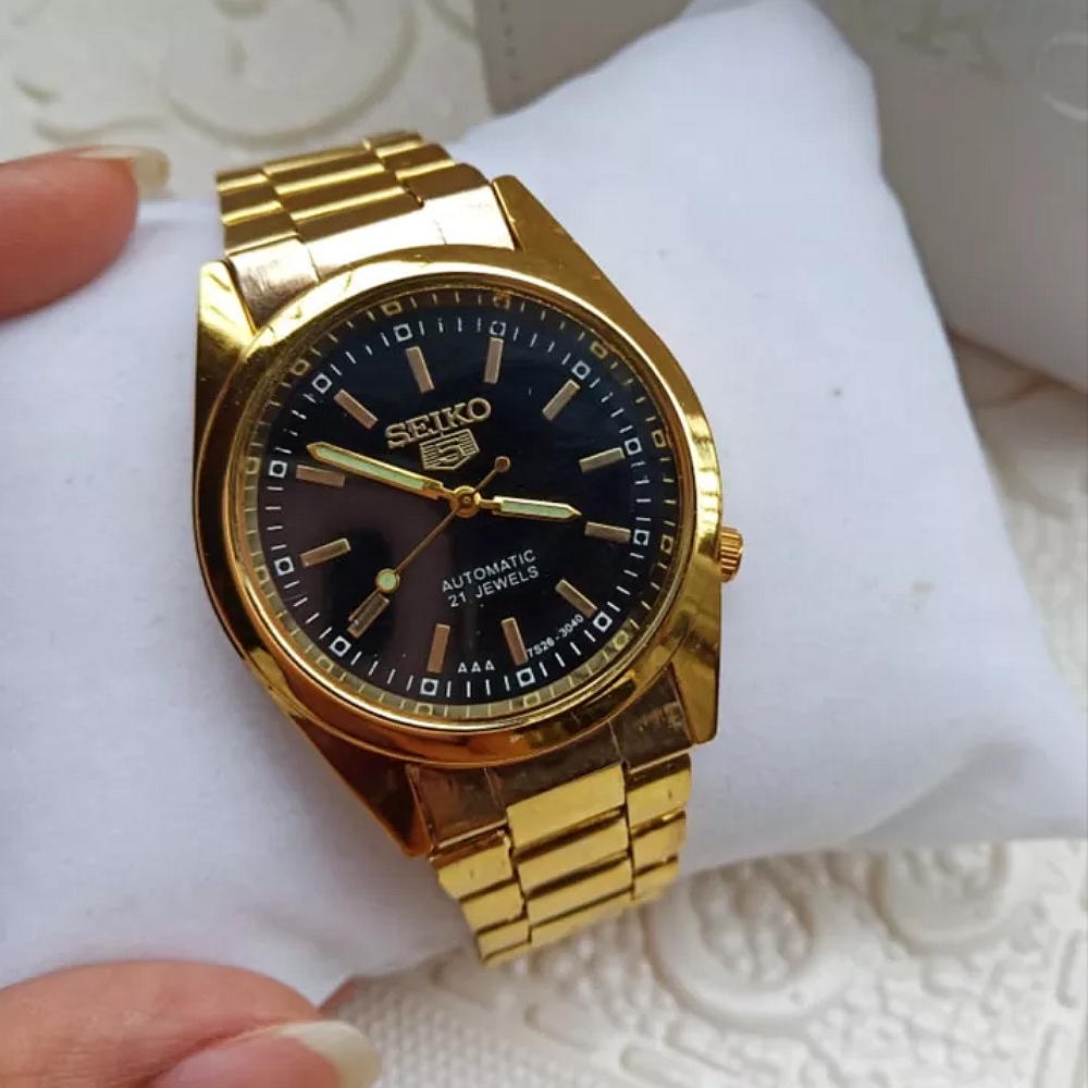 Seiko 5 outlet gold black dial