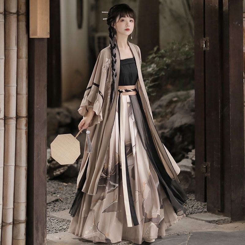 Song Dynasty Modern Hanfu Set with Changgan Temple Beizi and Spiral Skirt - Fog Flower 雾花 (Preorder)