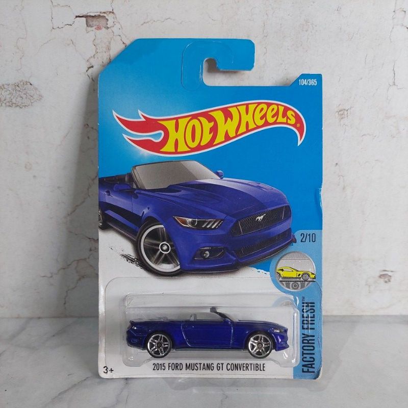 Hot Wheels 2015 Ford Mustang Gt Convertible 