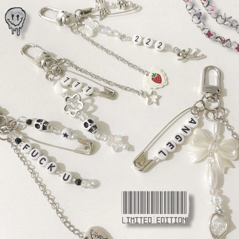 grunge / gothic inspired keychain (angel numbers 222 777) Shopee