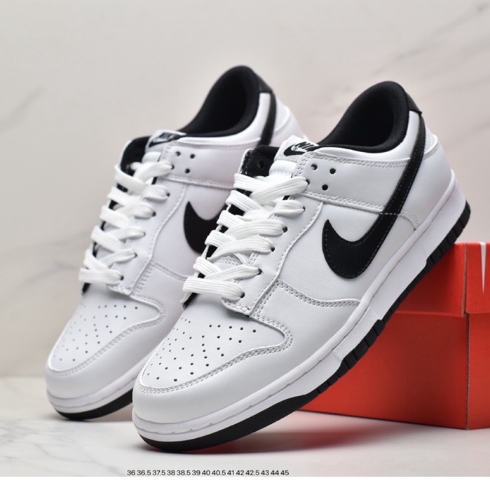 Nike WMNS SB Dunk Low 