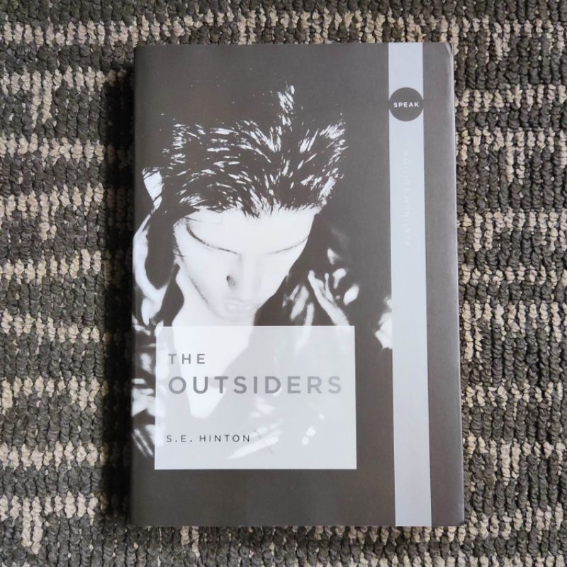 The Outsiders Platinum Edition S.E. Hinton (Used) | Shopee Philippines