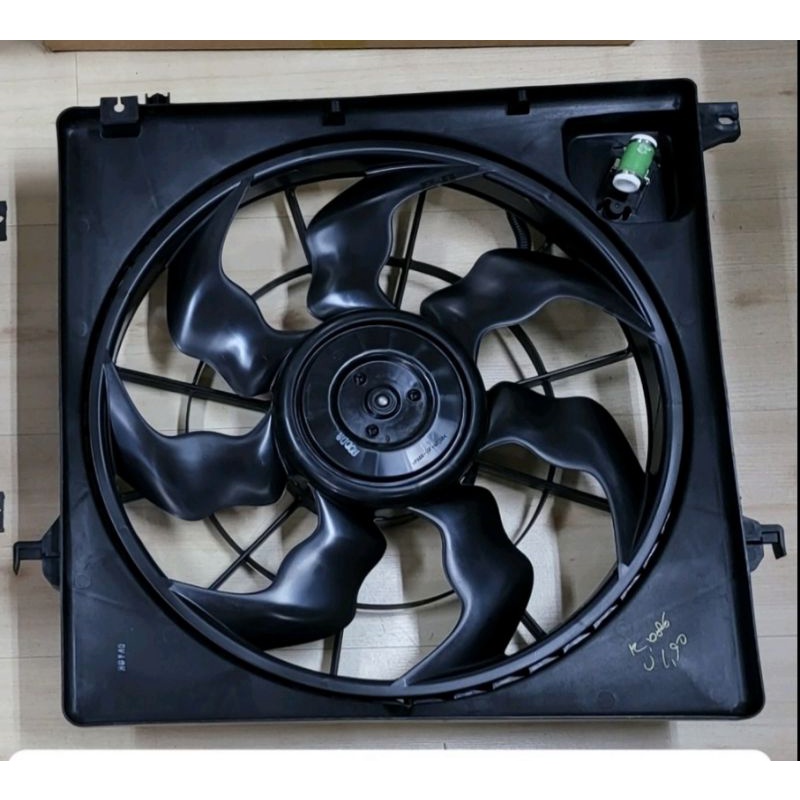Hanon Radiator Fan Assy Hyundai Santa Fe (2012-Up) 2B700 Made in Korea ...