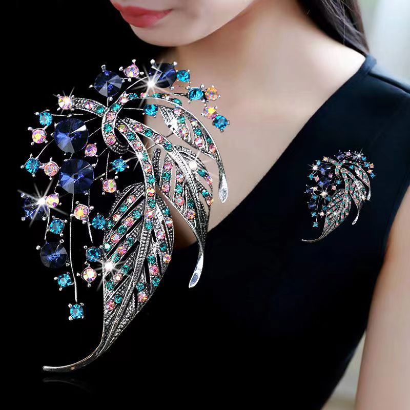 High-end Vintage Rhinestones Leaves Brooch Exquisite Personality Hollow ...
