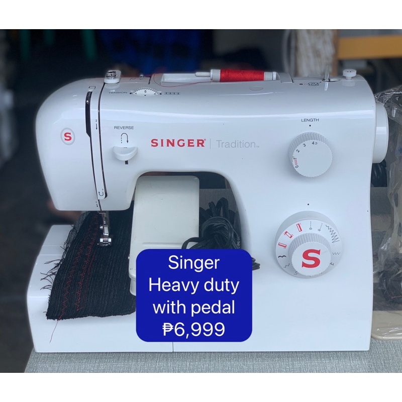 Singer Heavy Duty with foot pedal easy to operate, Good for beginner ...