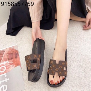 CLN Sandals, Women's Fashion, Footwear, Flats & Sandals on Carousell